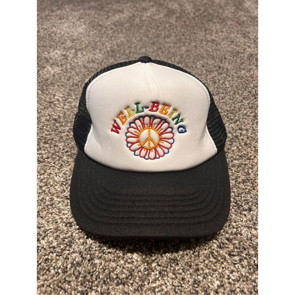 ‼️Sale‼️ Well being, peace sign, flower trucker hat C27-30